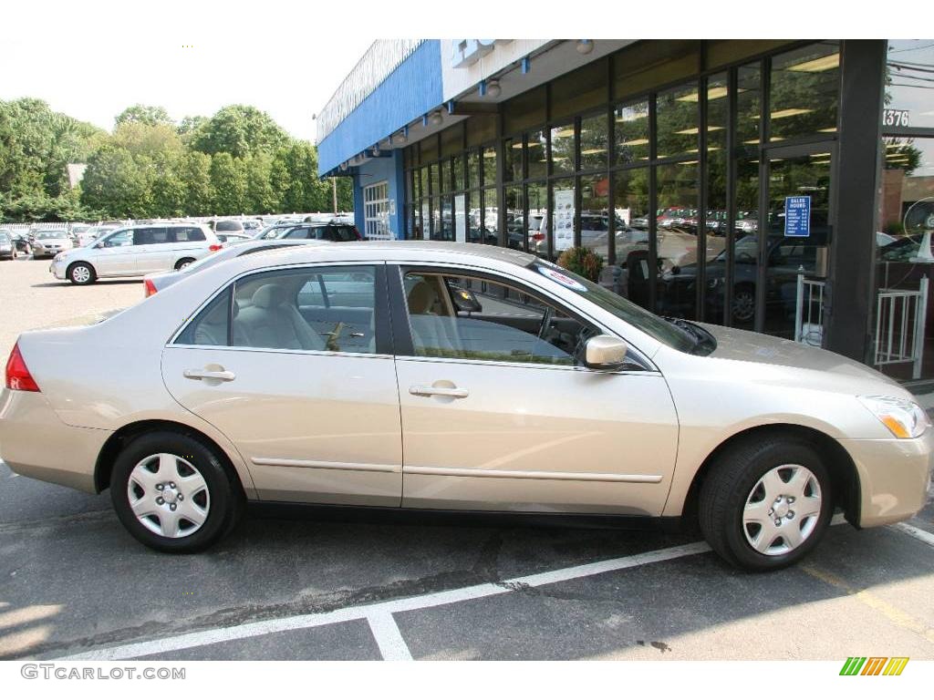 2006 Accord LX Sedan - Desert Mist Metallic / Ivory photo #4