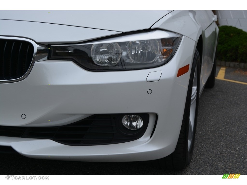 2013 3 Series 328i xDrive Sedan - Mineral White Metallic / Venetian Beige photo #31