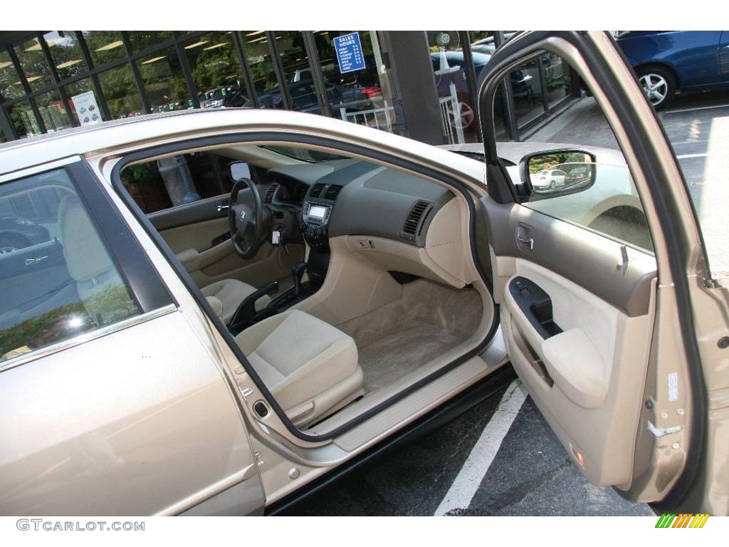 2006 Accord LX Sedan - Desert Mist Metallic / Ivory photo #11
