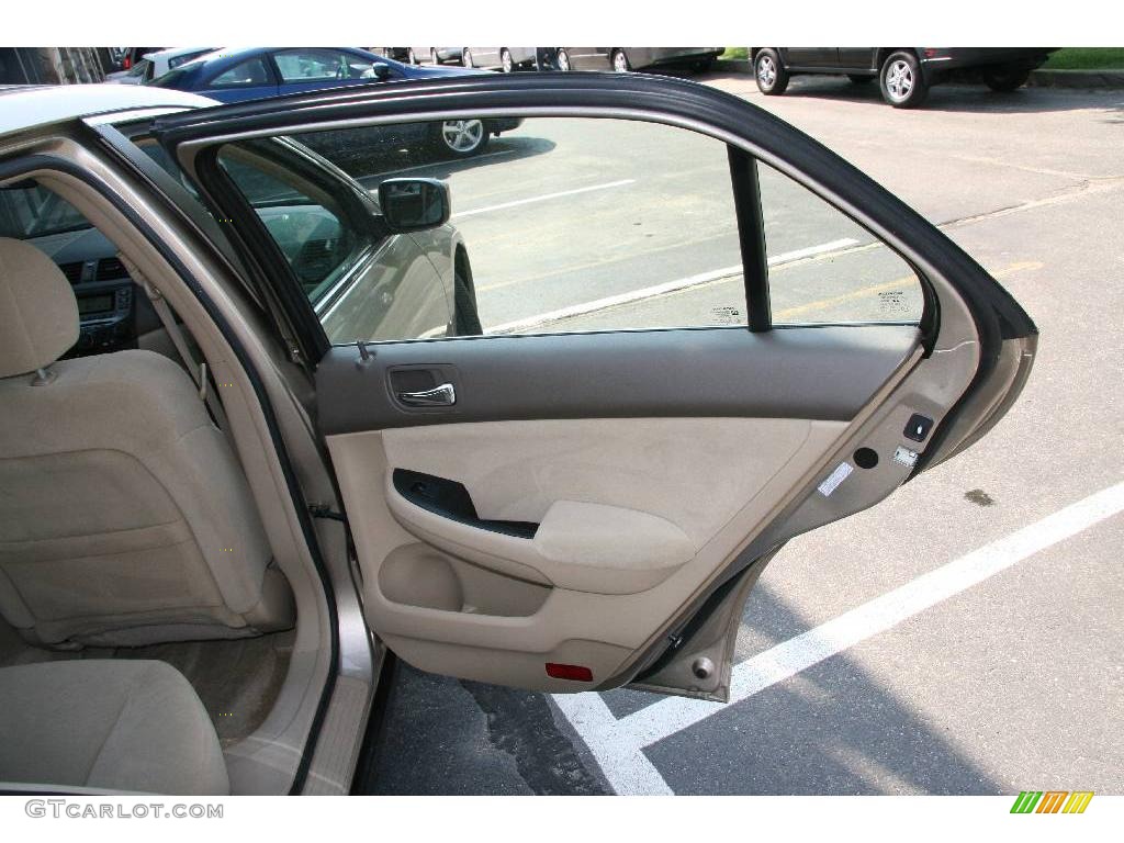 2006 Accord LX Sedan - Desert Mist Metallic / Ivory photo #14