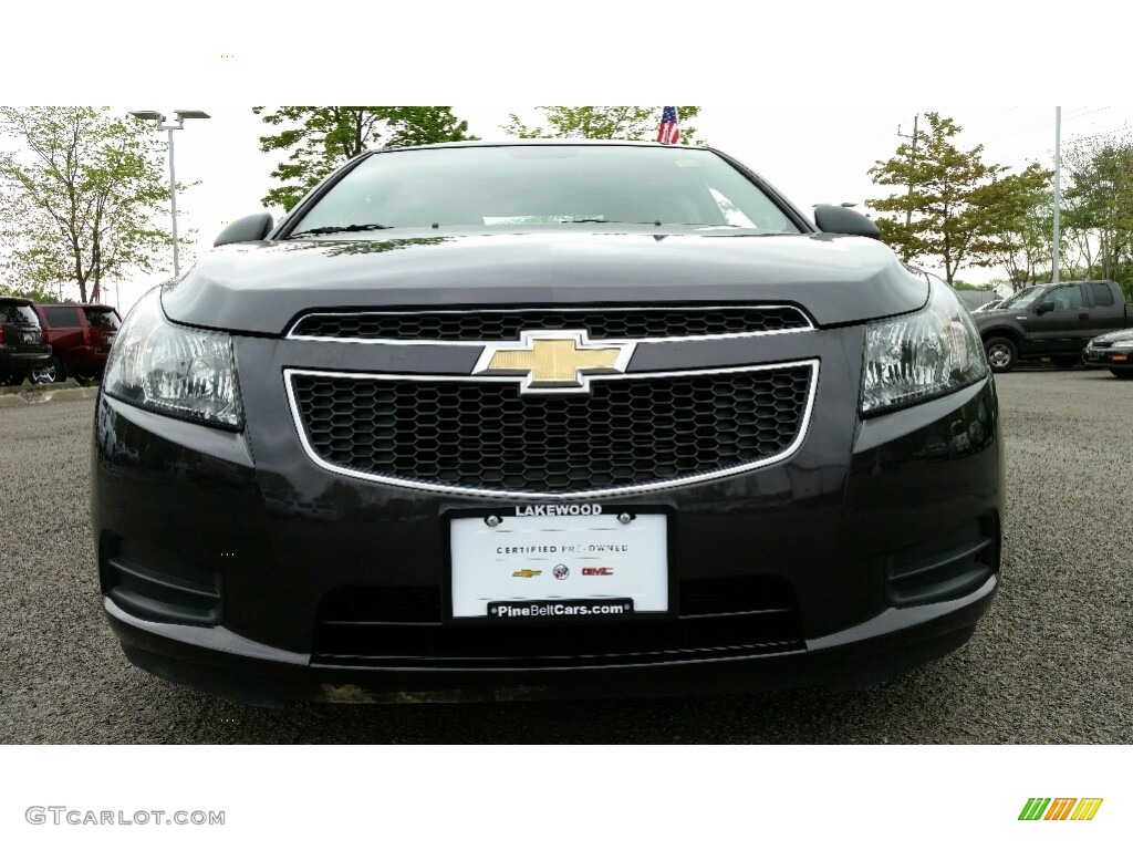 2014 Cruze LS - Tungsten Metallic / Jet Black/Medium Titanium photo #2