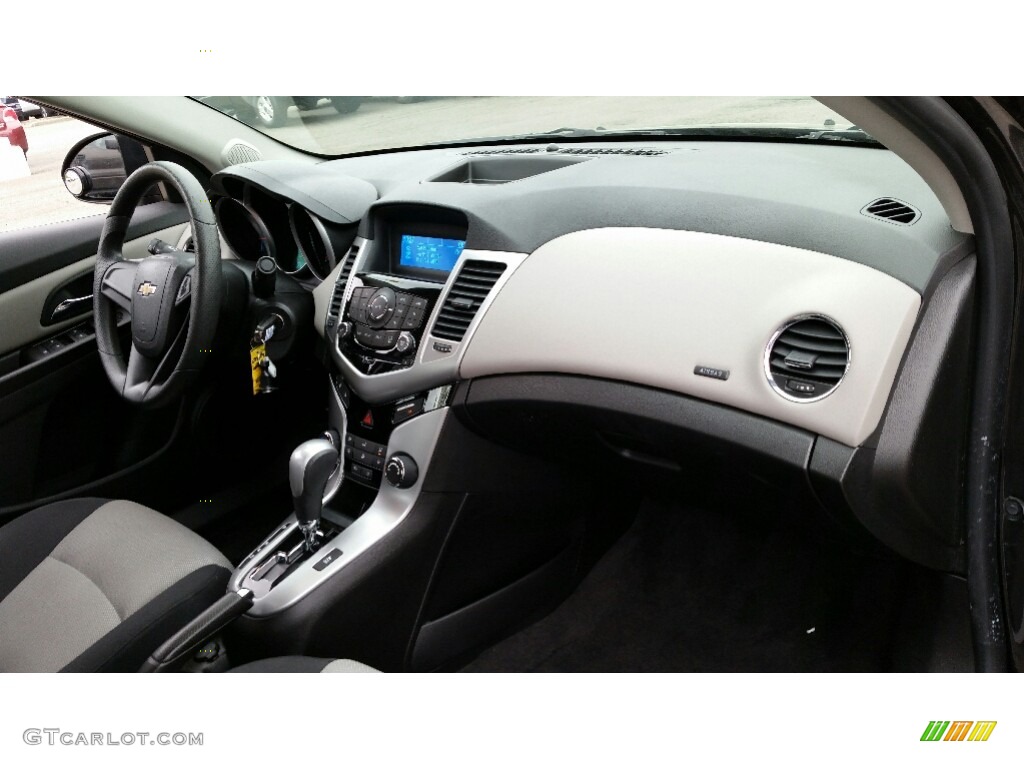 2014 Cruze LS - Tungsten Metallic / Jet Black/Medium Titanium photo #6