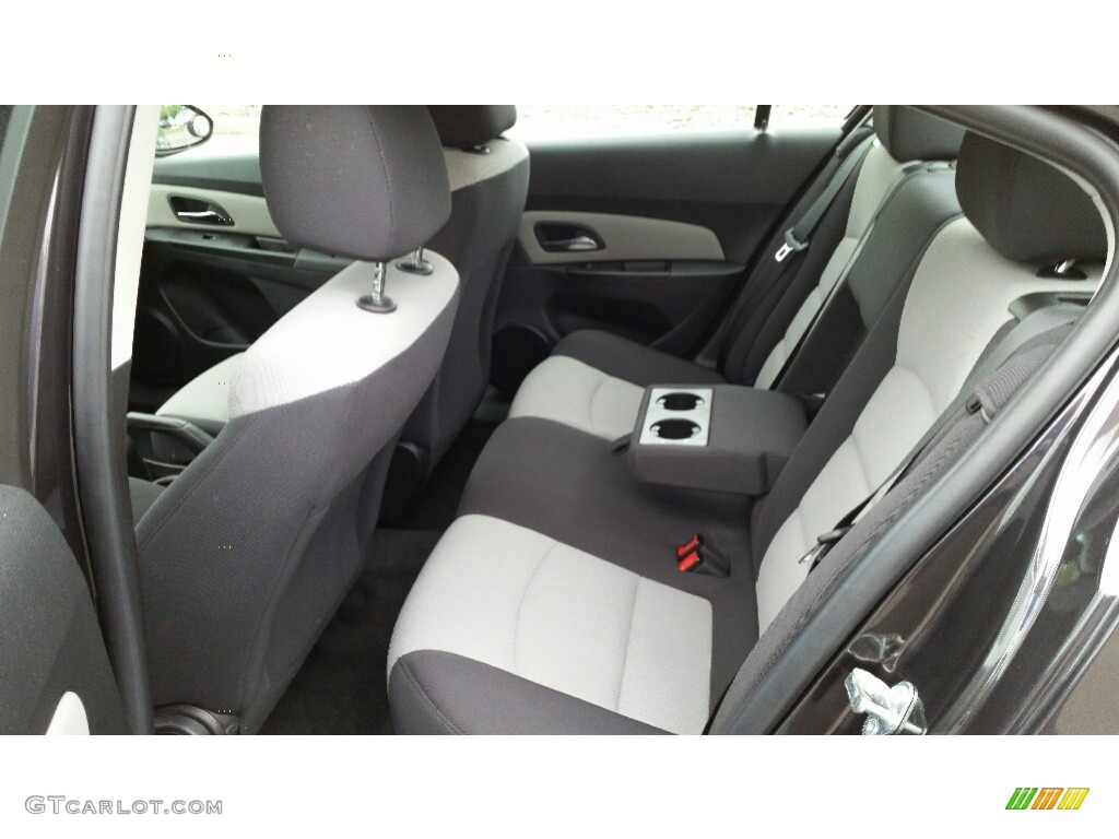 2014 Cruze LS - Tungsten Metallic / Jet Black/Medium Titanium photo #11