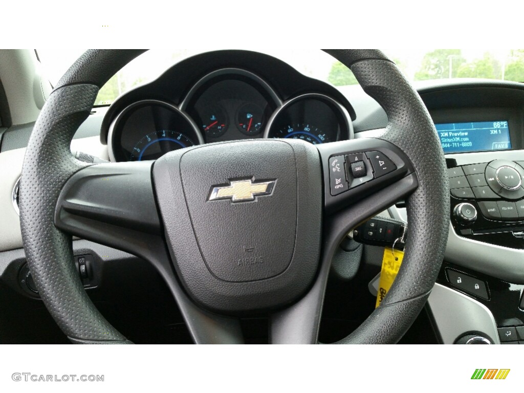 2014 Cruze LS - Tungsten Metallic / Jet Black/Medium Titanium photo #13