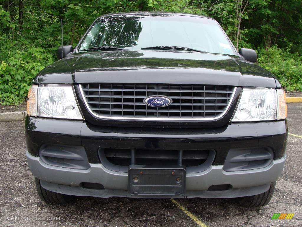 2002 Explorer XLT 4x4 - Black Clearcoat / Graphite photo #2