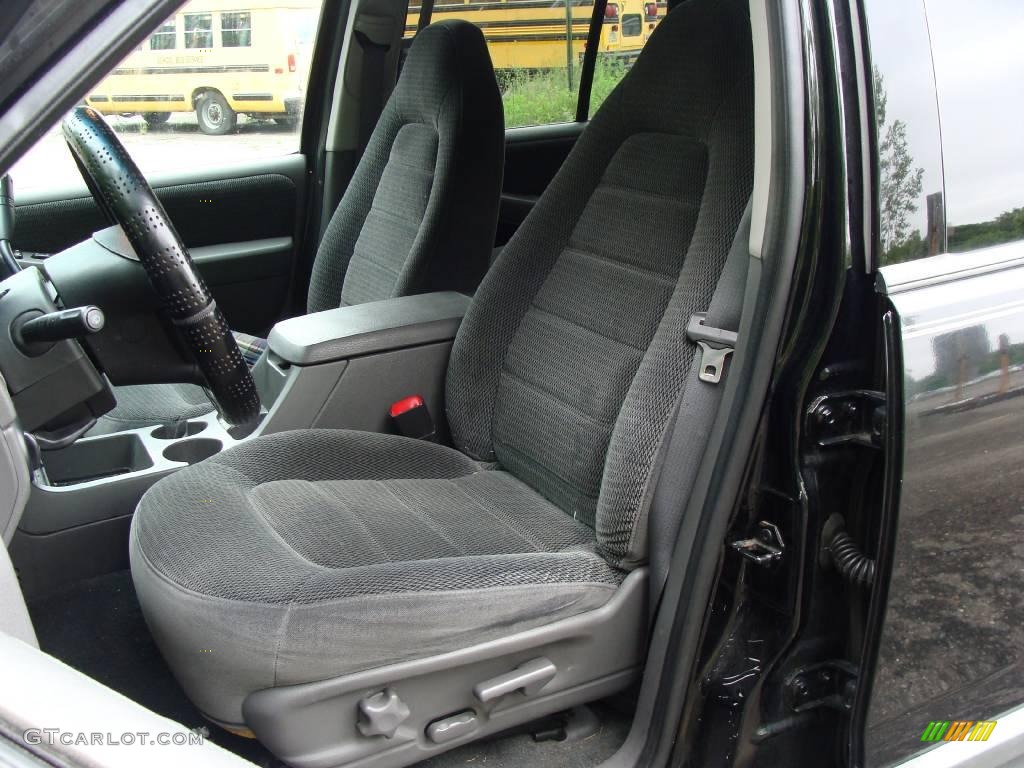 2002 Explorer XLT 4x4 - Black Clearcoat / Graphite photo #11