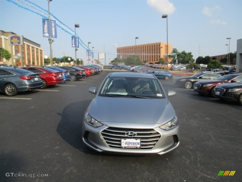 2017 Elantra SE - Gray / Gray photo #2