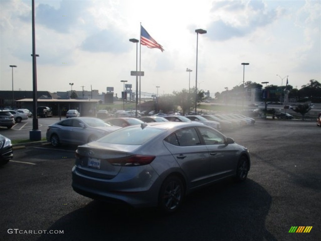 2017 Elantra SE - Gray / Gray photo #8