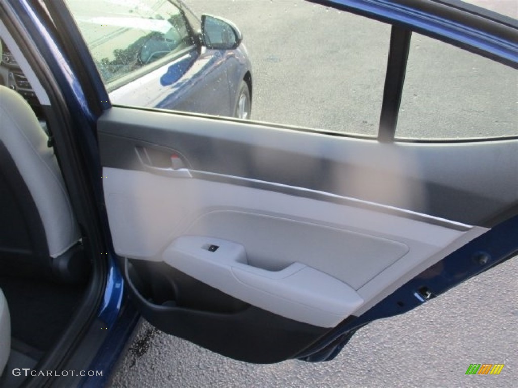 2017 Elantra SE - Lakeside Blue / Gray photo #13