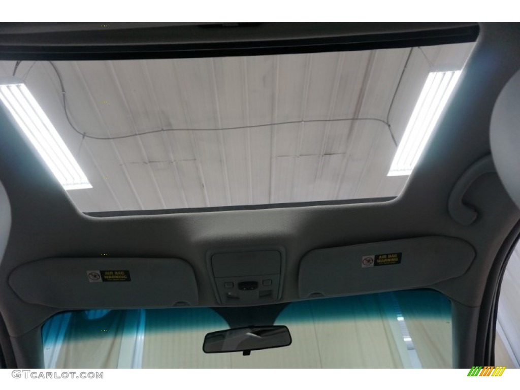 2004 LS V6 - Black Clearcoat / Shale/Dove photo #25