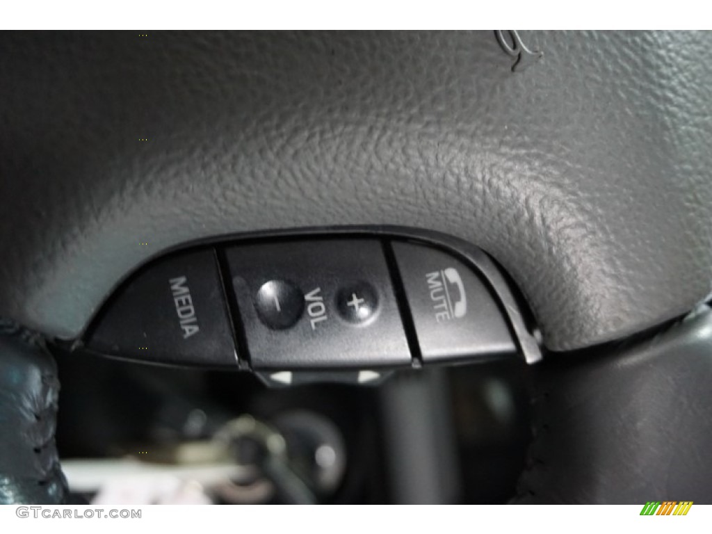 2004 LS V6 - Black Clearcoat / Shale/Dove photo #30