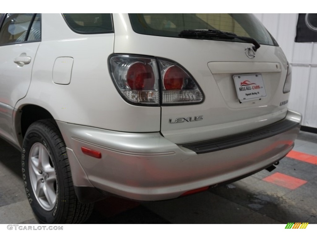 2001 RX 300 AWD - White Gold Crystal / Ivory photo #71