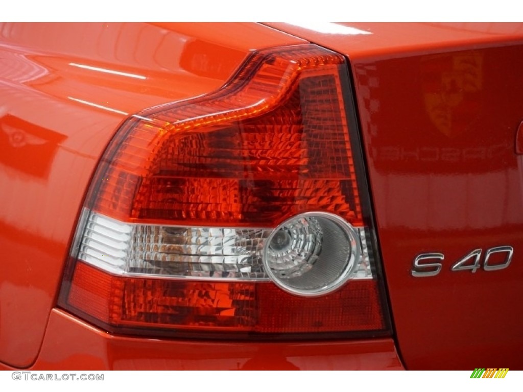 2005 S40 T5 AWD - Passion Red / Off Black photo #65
