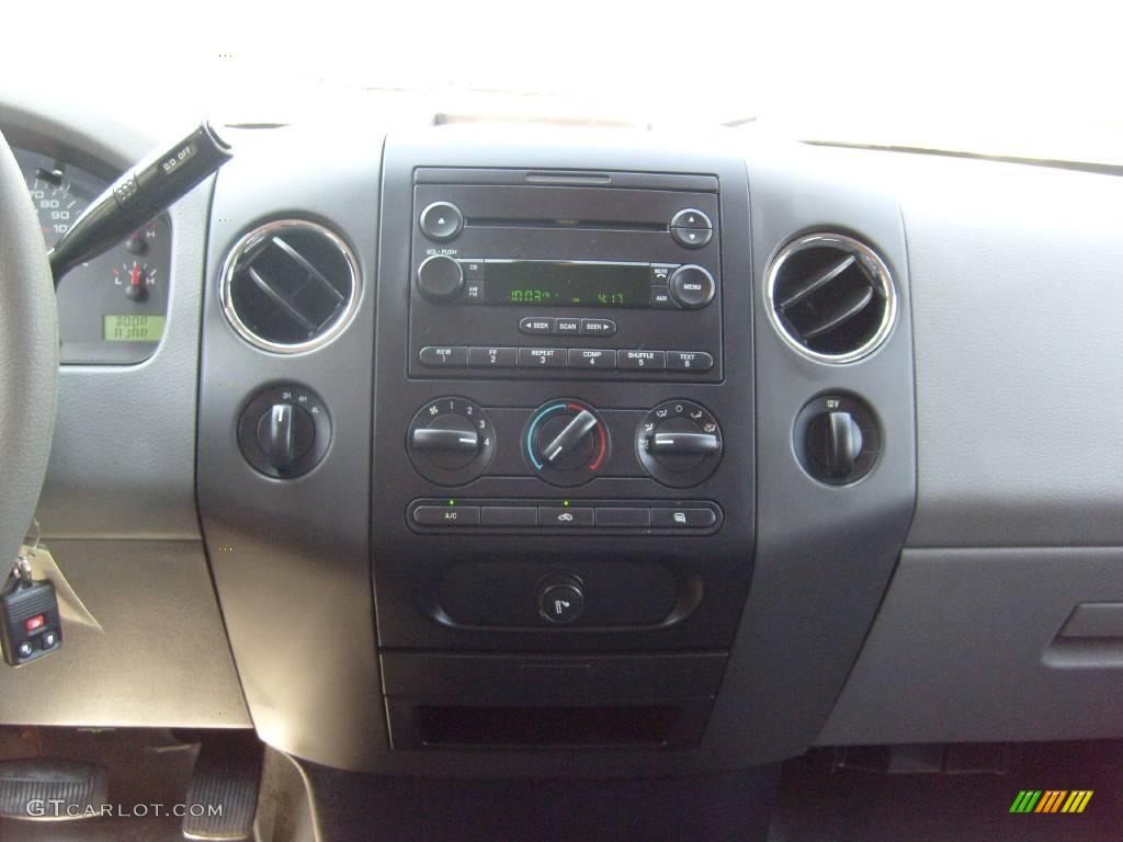 2004 F150 XLT SuperCrew 4x4 - Bright Red / Dark Flint photo #22