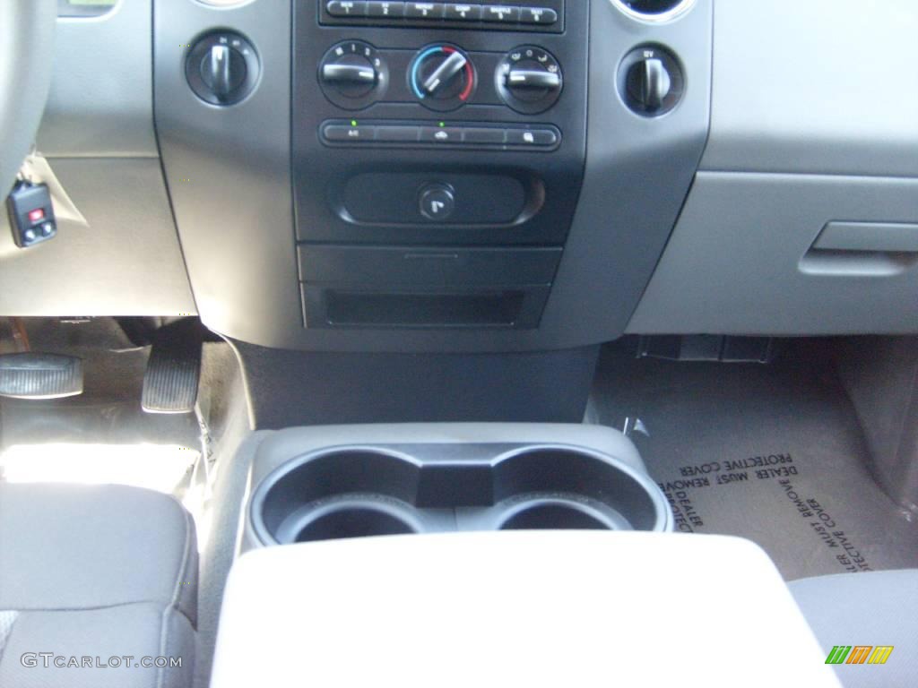 2004 F150 XLT SuperCrew 4x4 - Bright Red / Dark Flint photo #23