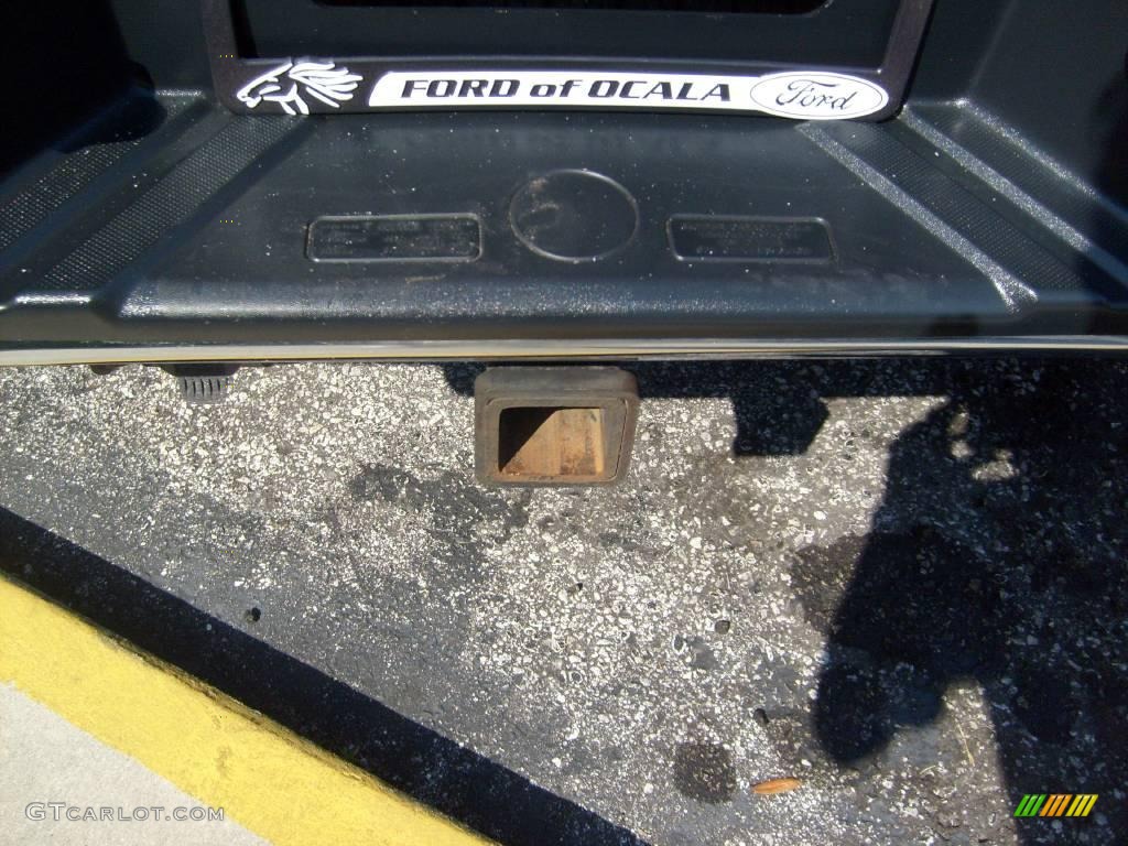 2004 F150 XLT SuperCrew 4x4 - Bright Red / Dark Flint photo #28