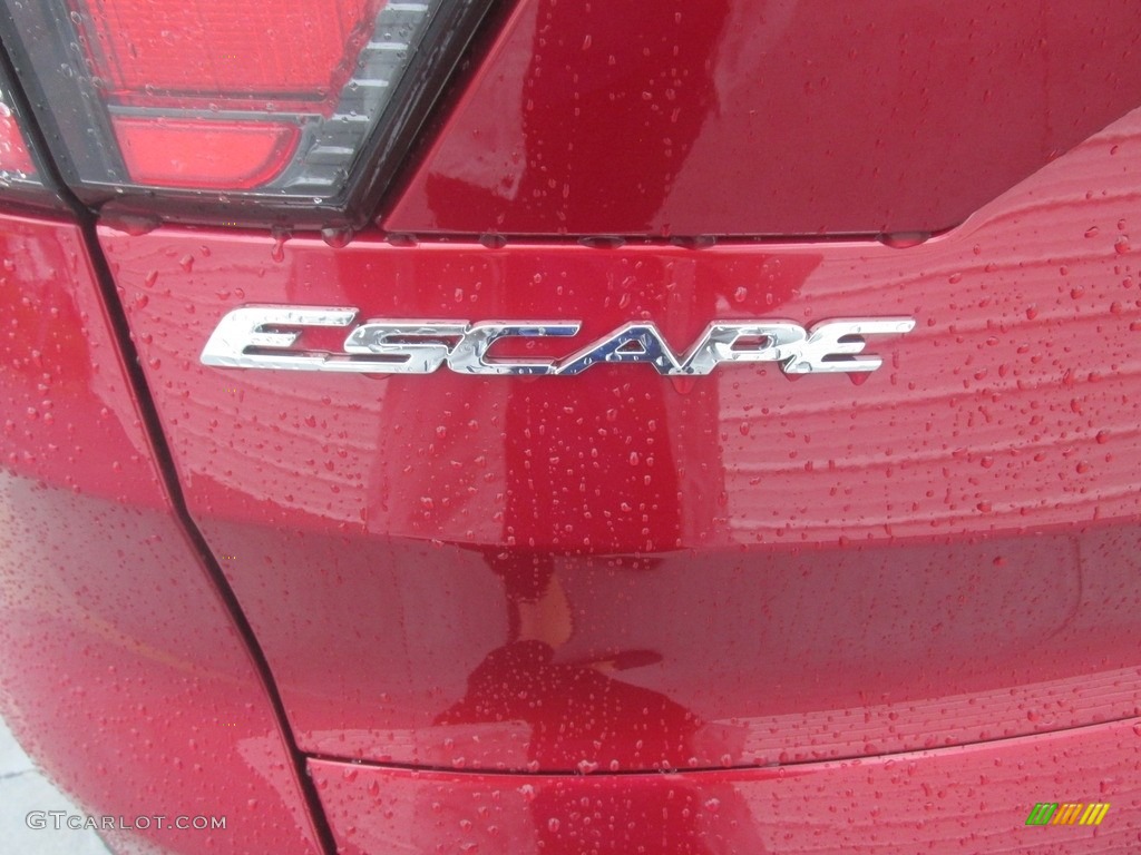 2017 Escape SE - Ruby Red / Charcoal Black photo #13