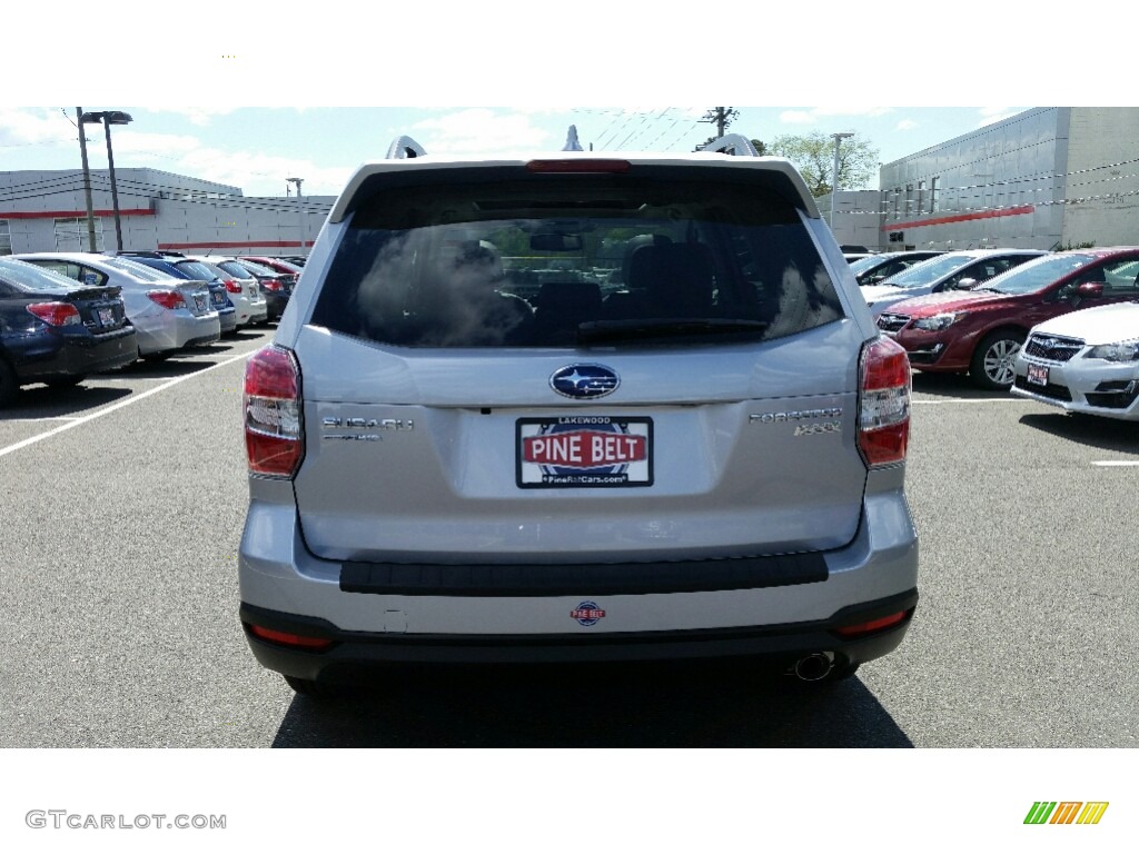 2016 Forester 2.5i Touring - Ice Silver Metallic / Gray photo #5