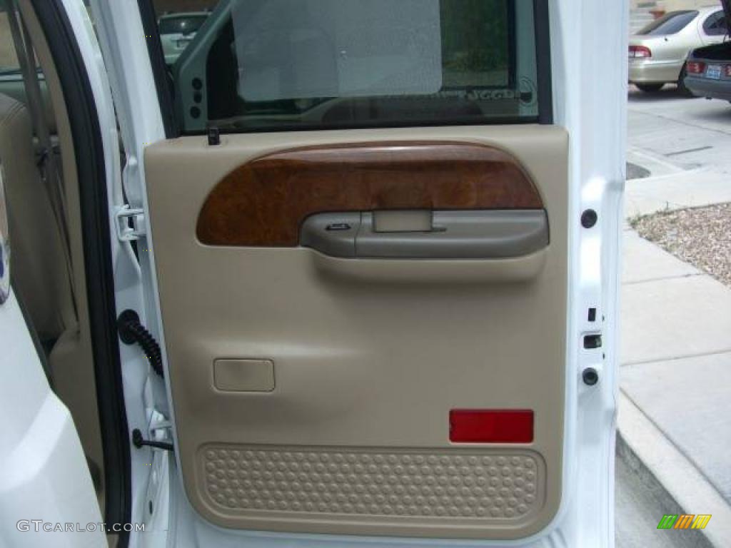 2004 F450 Super Duty Lariat Crew Cab - Oxford White / Medium Pebble Beige photo #46