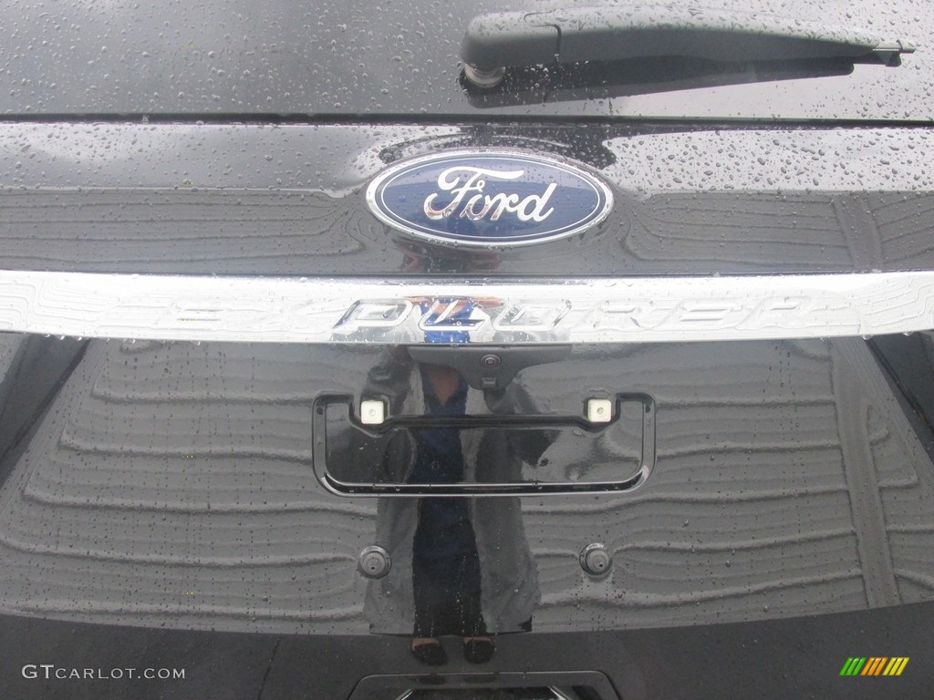 2016 Explorer XLT - Shadow Black / Ebony Black photo #14