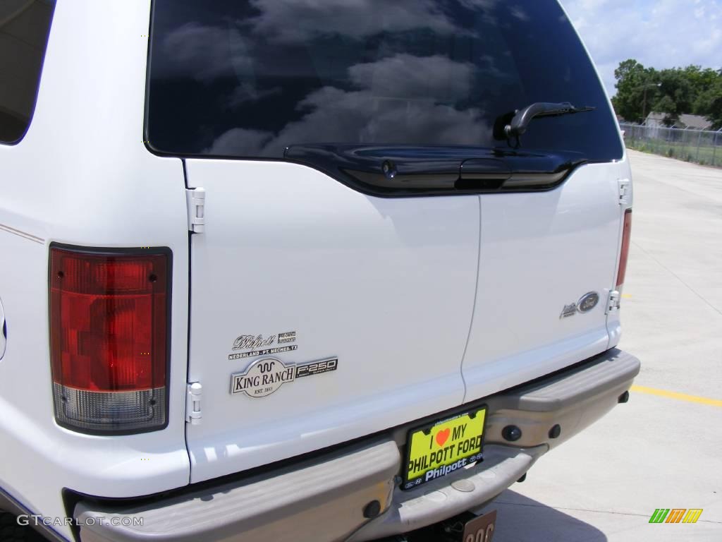 2005 Excursion Eddie Bauer 4x4 - Oxford White / Medium Pebble photo #18