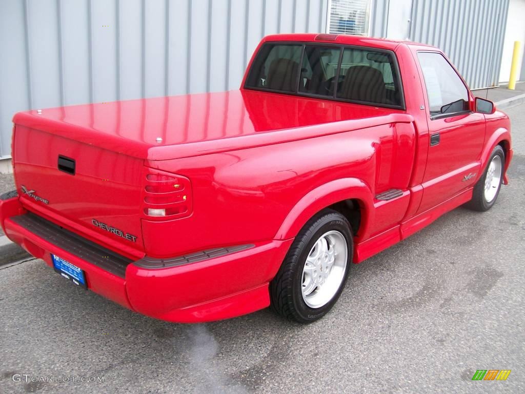 2000 S10 Xtreme Regular Cab - Victory Red / Beige photo #3