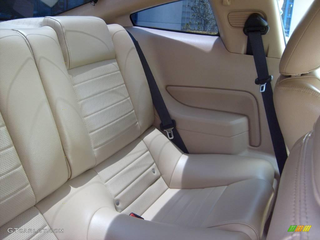 2005 Mustang GT Premium Coupe - Black / Medium Parchment photo #19
