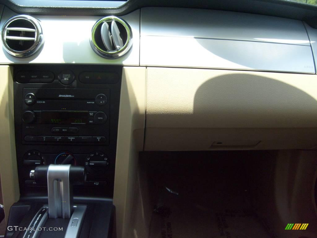 2005 Mustang GT Premium Coupe - Black / Medium Parchment photo #24