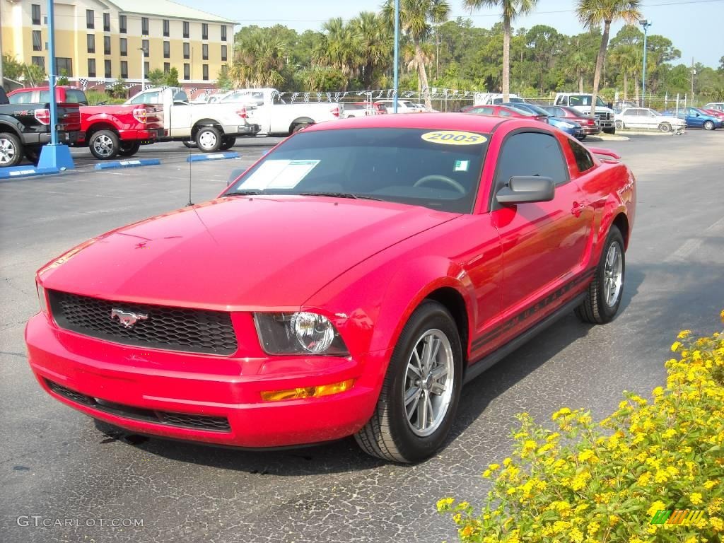 2005 Mustang V6 Deluxe Coupe - Torch Red / Dark Charcoal photo #15