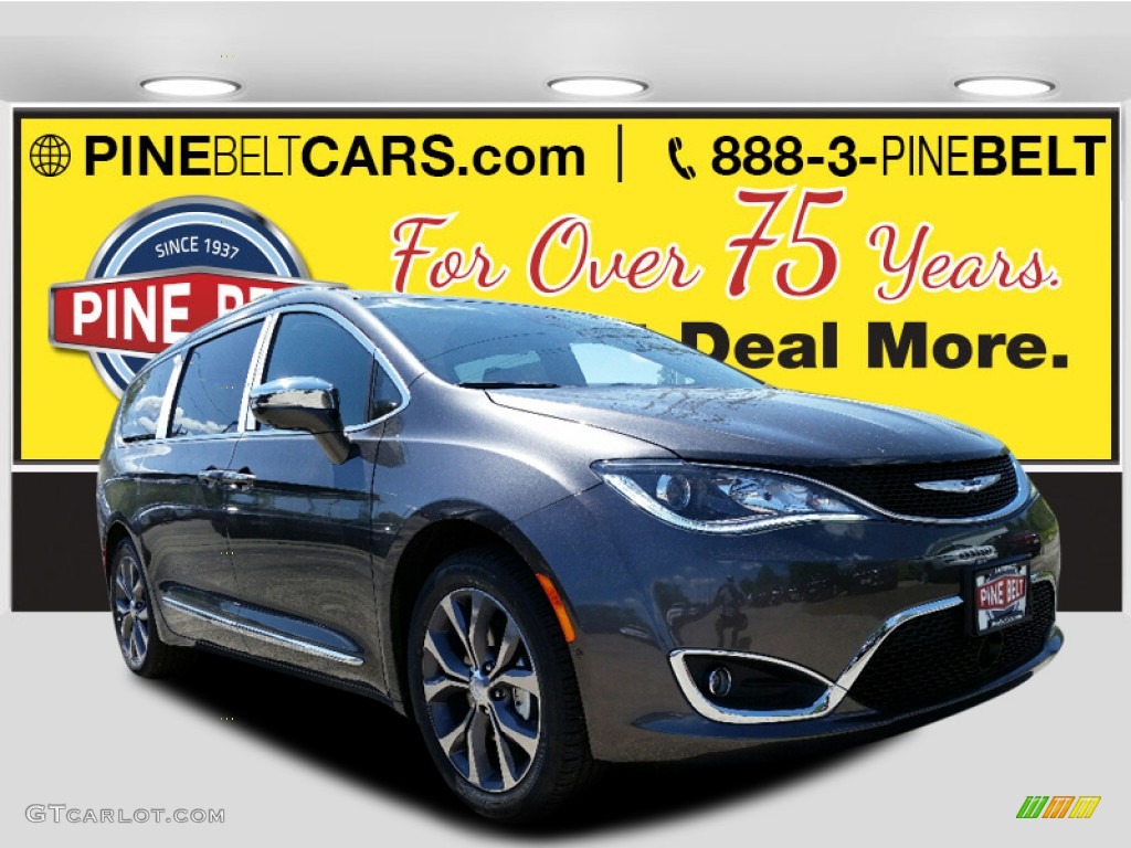 2017 Granite Crystal Metallic Chrysler Pacifica Limited