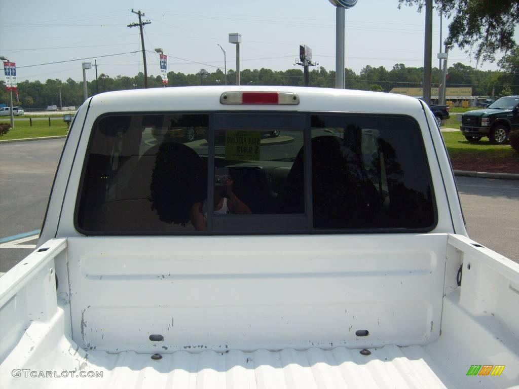 2003 B-Series Truck B3000 Cab Plus - Classic White / Medium Dark Flint photo #28