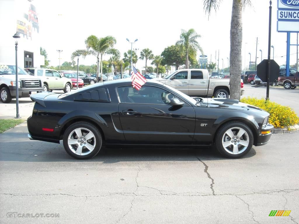 2007 Mustang GT Premium Coupe - Black / Black/Red photo #2