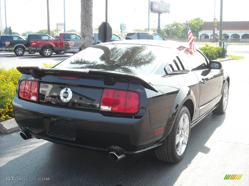 2007 Mustang GT Premium Coupe - Black / Black/Red photo #20