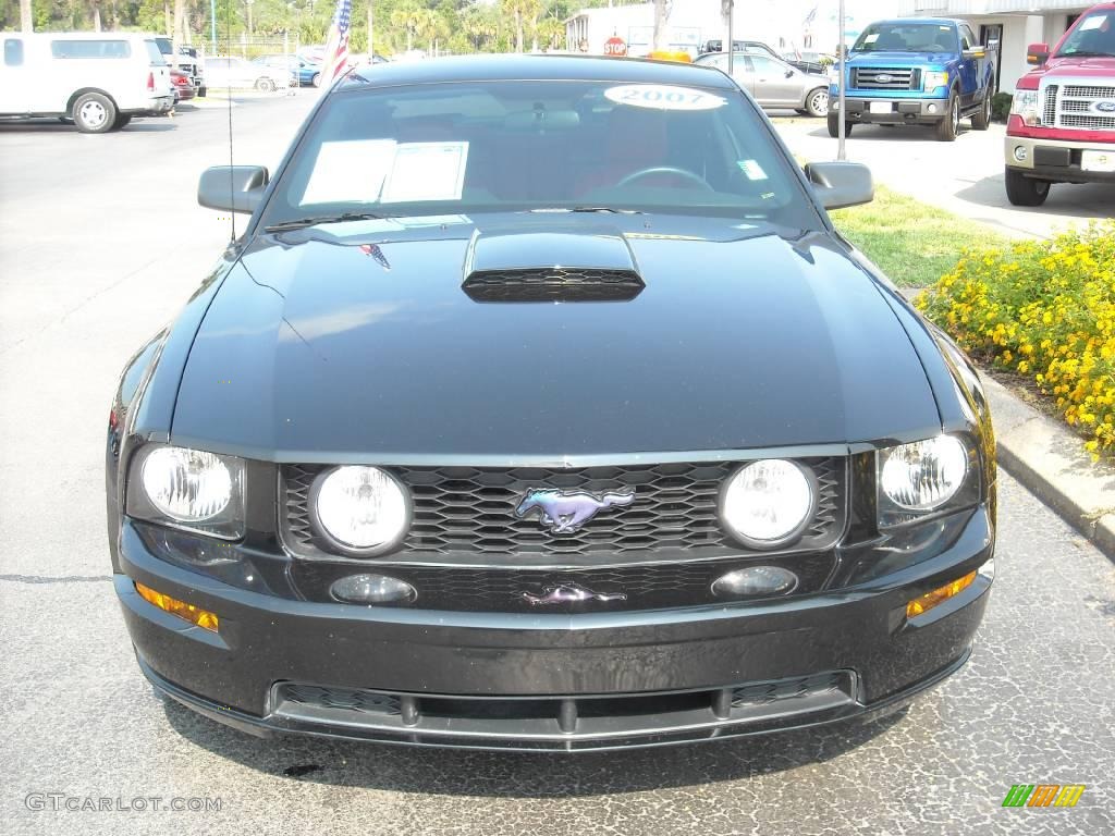 2007 Mustang GT Premium Coupe - Black / Black/Red photo #24