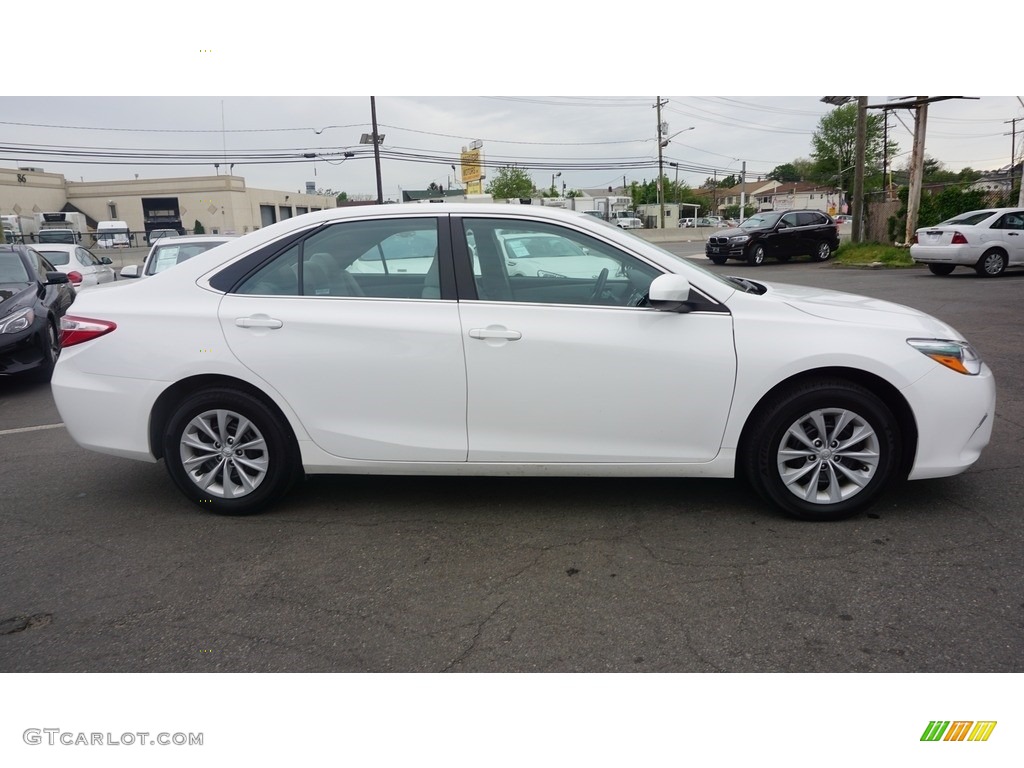 2015 Camry LE - Super White / Almond photo #5