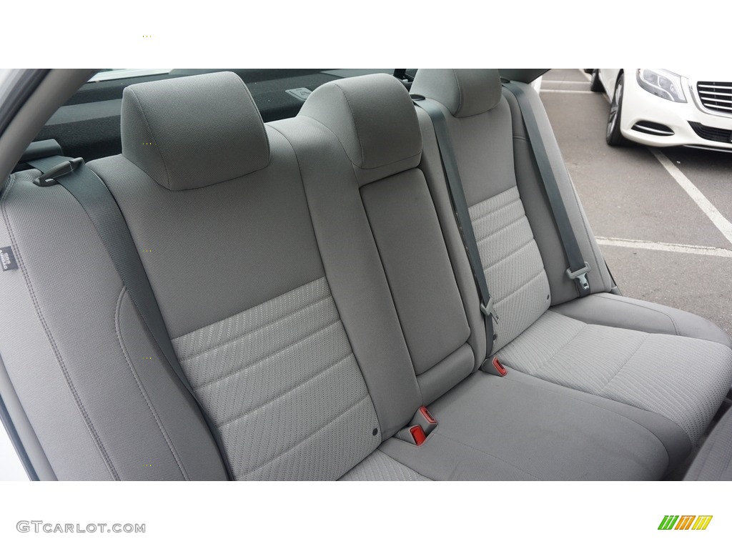 2015 Camry LE - Super White / Almond photo #11