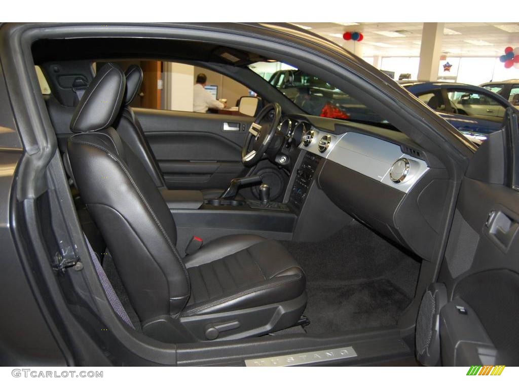 2007 Mustang GT Premium Coupe - Alloy Metallic / Dark Charcoal photo #16