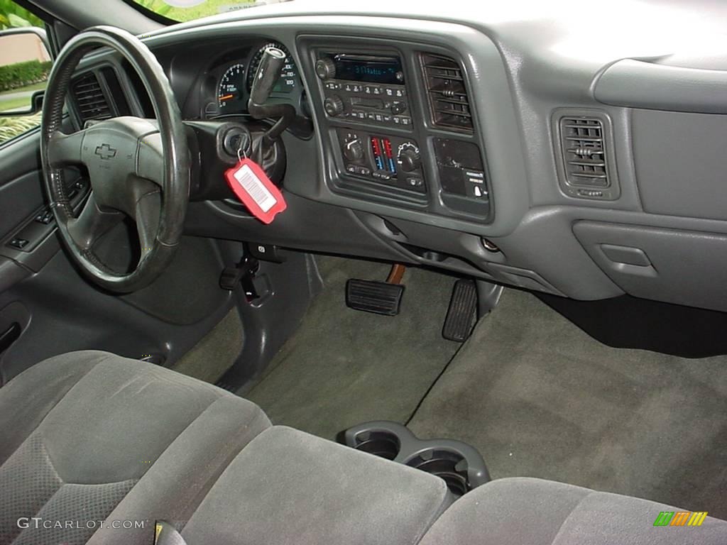 2004 Silverado 1500 LS Extended Cab - Sport Red Metallic / Medium Gray photo #13