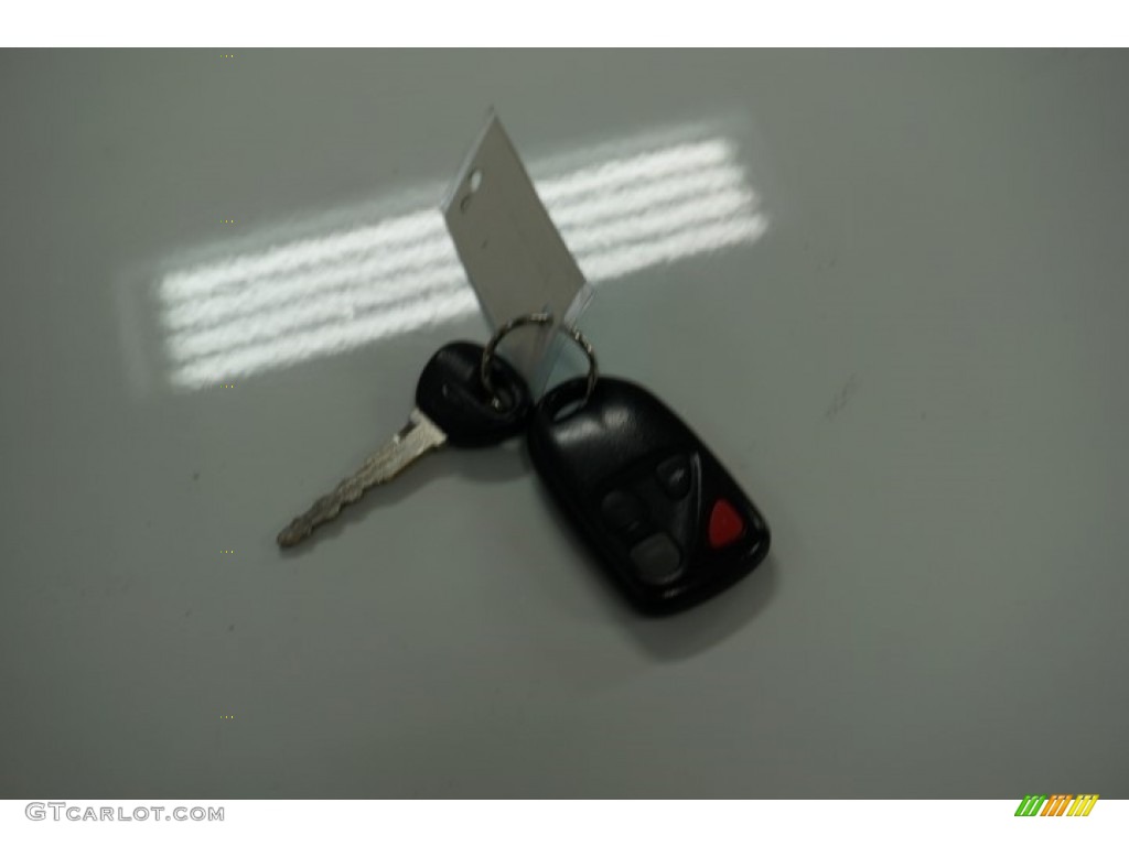 2004 MAZDA6 s Sedan - Performance White / Black photo #46