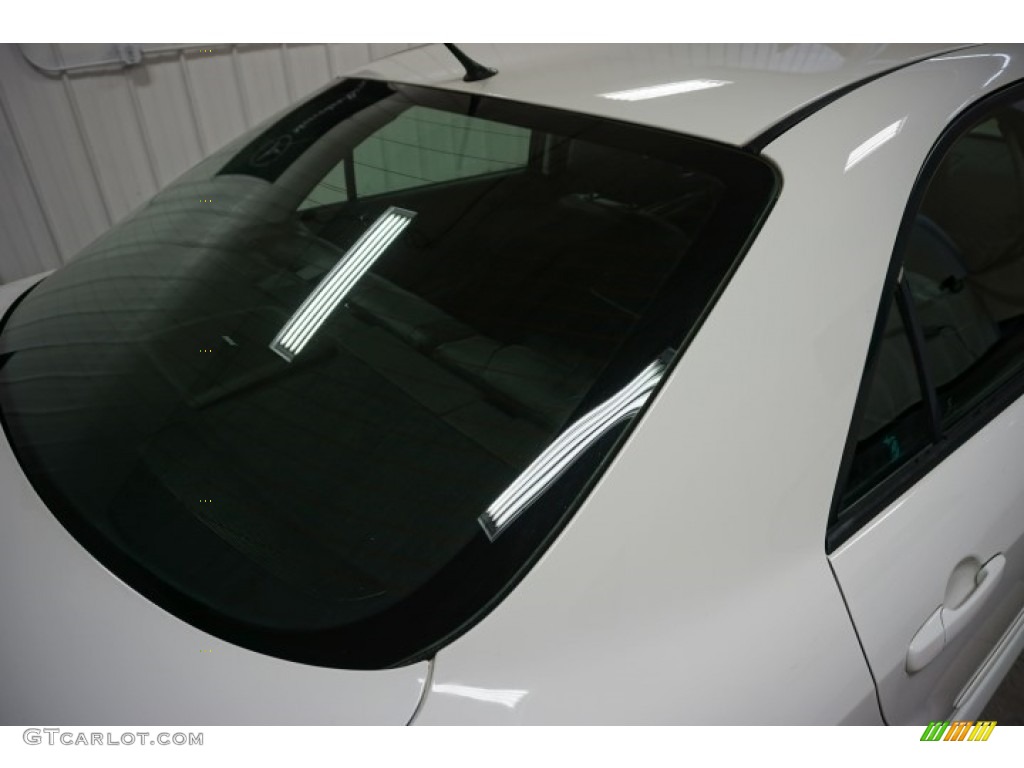 2004 MAZDA6 s Sedan - Performance White / Black photo #96