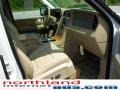 2009 White Platinum Tri-Coat Lincoln Navigator 4x4  photo #16