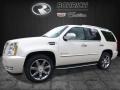 White Diamond Tricoat - Escalade Luxury AWD Photo No. 3