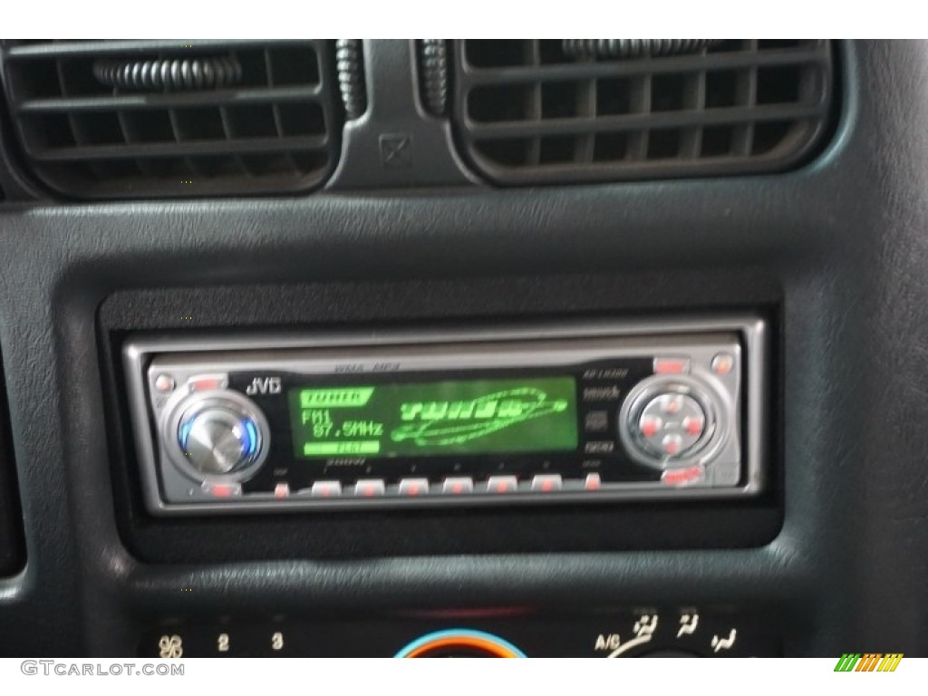 2001 S10 ZR2 Extended Cab 4x4 - Forest Green Metallic / Graphite photo #33