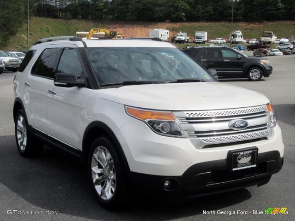 2013 Explorer XLT 4WD - White Platinum Tri-Coat / Medium Light Stone photo #7