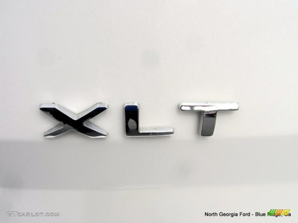 2013 Explorer XLT 4WD - White Platinum Tri-Coat / Medium Light Stone photo #39