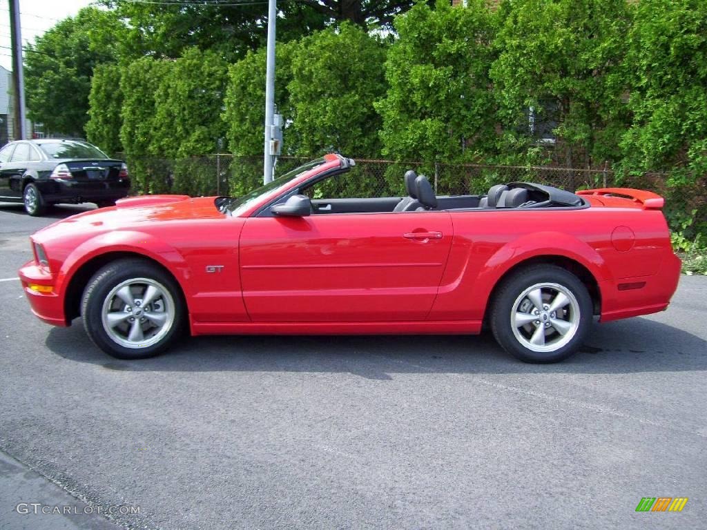 2008 Mustang GT Premium Convertible - Torch Red / Dark Charcoal photo #8