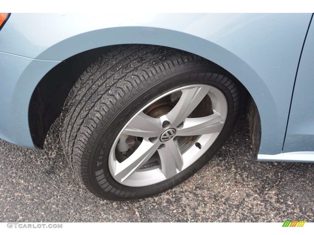 2013 Passat 2.5L SE - Glacier Blue Metallic / Cornsilk Beige photo #12