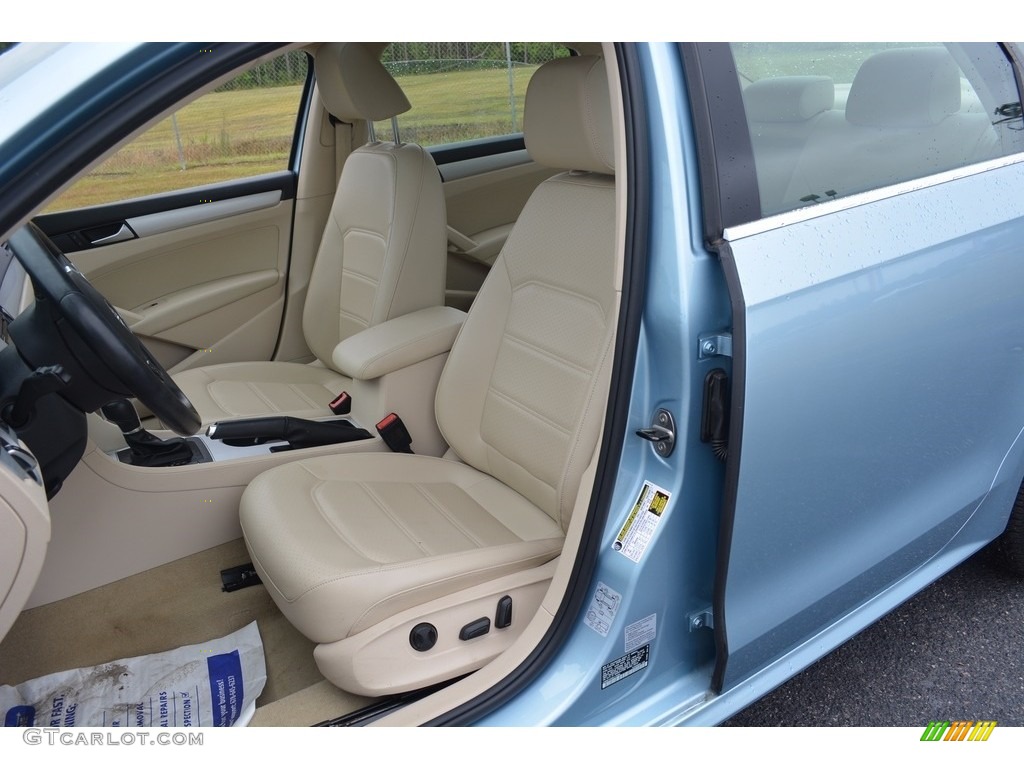 2013 Passat 2.5L SE - Glacier Blue Metallic / Cornsilk Beige photo #16