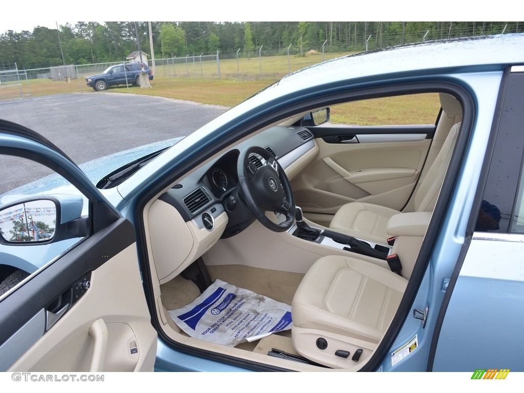 2013 Passat 2.5L SE - Glacier Blue Metallic / Cornsilk Beige photo #17