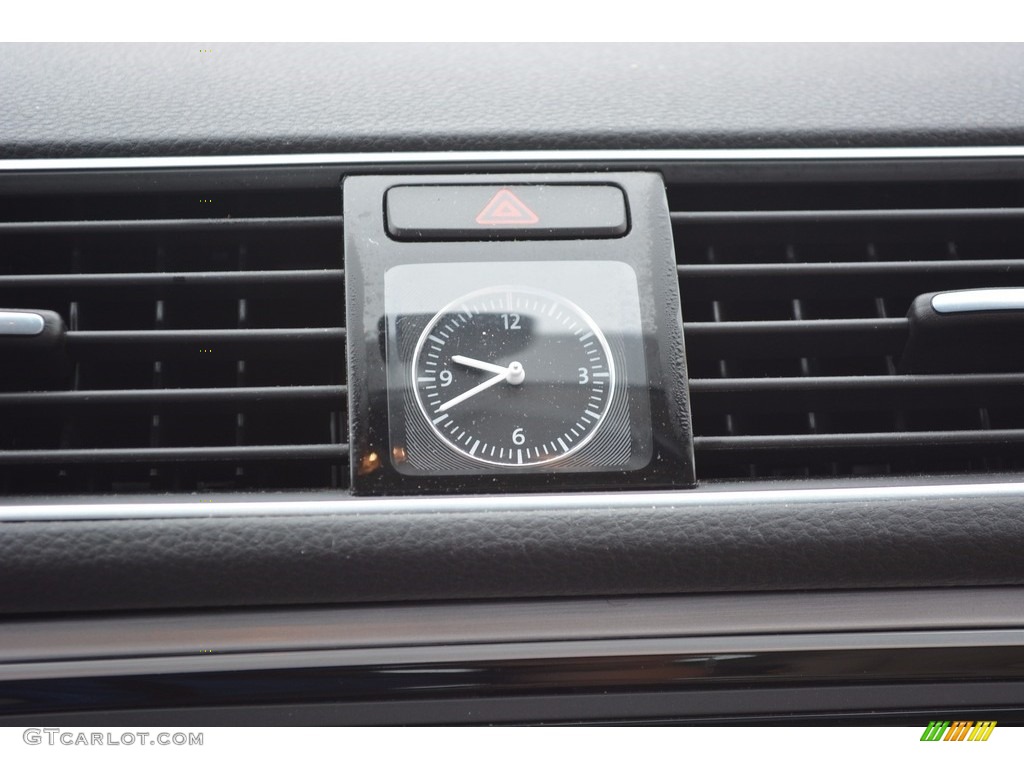 2013 Passat 2.5L SE - Glacier Blue Metallic / Cornsilk Beige photo #34